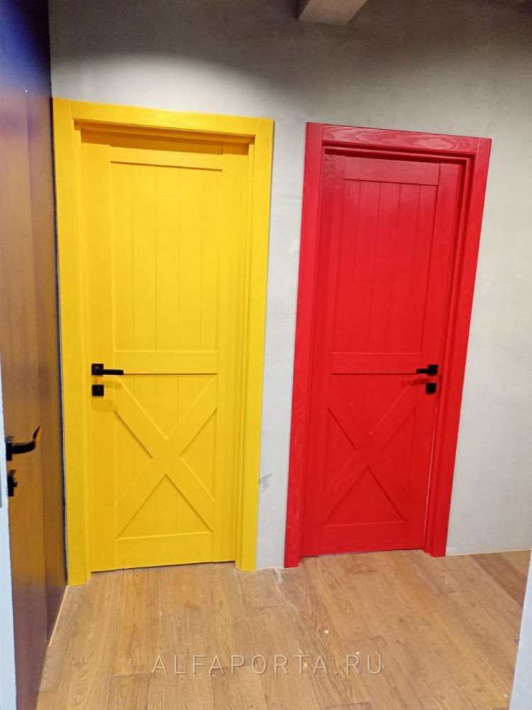 Красная дверь Лофт RAL 3001