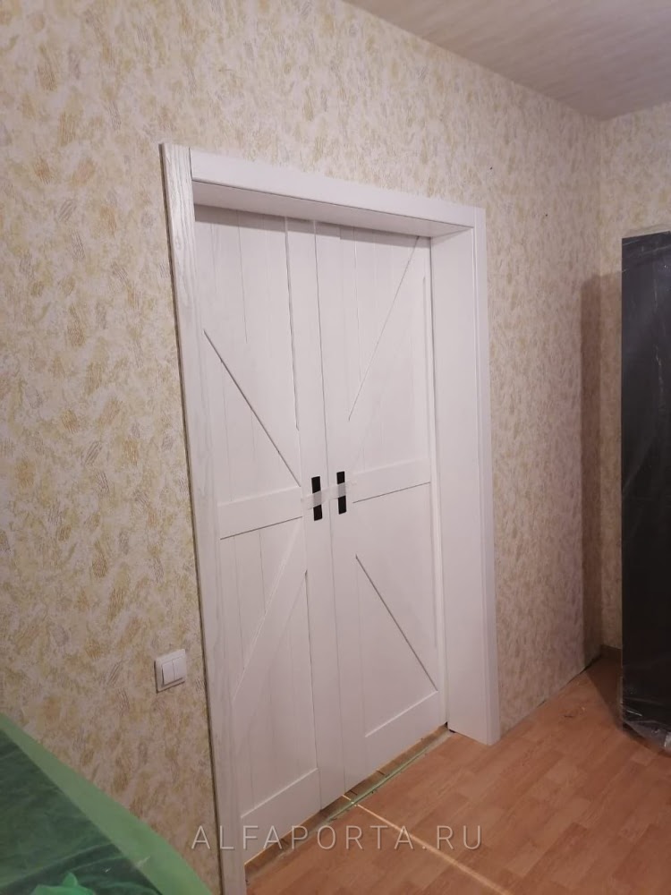 Установка амбарных дверей